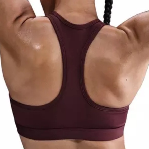 Nike Women's Swoosh Medium Support Padded Sports Bra -Burgundy - Picture 2 of 5